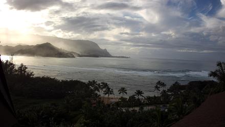Hanalei Bay Resort - Kauai Hawaii Live Webcam - Dec 18, 2025, 4:42pm HST