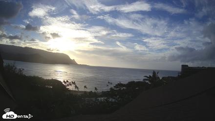 Hanalei Bay Resort - Kauai Hawaii Live Webcam - Sep 28, 2026, 5:42pm HST