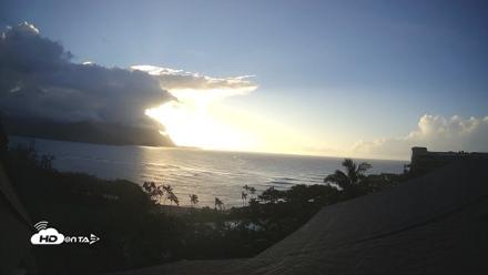 Hanalei Bay Resort - Kauai Hawaii Live Webcam - Sep 22, 2026, 5:51pm HST