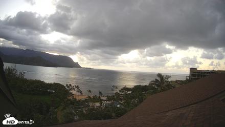 Hanalei Bay Resort - Kauai Hawaii Live Webcam - Oct 5, 2026, 6:23pm HST