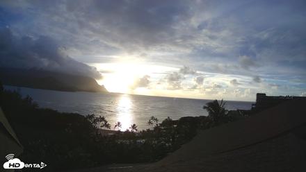 Hanalei Bay Resort - Kauai Hawaii Live Webcam - Aug 29, 2026, 6:27pm HST