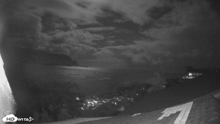 Hanalei Bay Resort - Kauai Hawaii Live Webcam - Sep 28, 2026, 5:41am HST