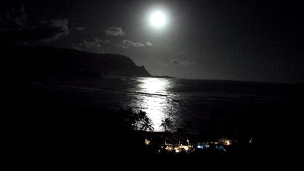 Hanalei Bay Resort - Kauai Hawaii Live Webcam - Nov 3, 2025, 3:45am HST