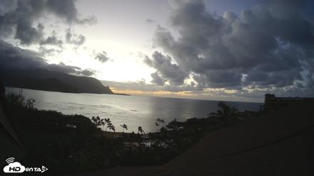 Hanalei Bay Resort - Kauai Hawaii Live Webcam - Oct 21, 2026, 6:23pm HST