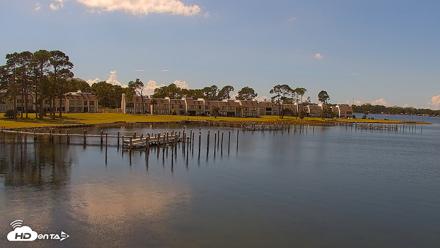 Point South Marina Roaming Live Cam - Sep 30, 2026, 12:30pm CDT