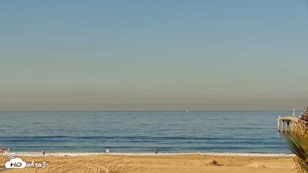 Hermosa Beach Pier South Live Webcam - Oct 19, 2026, 9:42am PDT