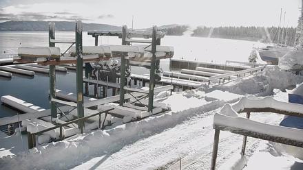 Obexer's Marina Lake Tahoe Live Webcam - Dec 27, 2025, 8:57am PST