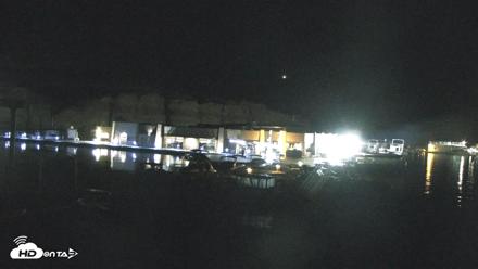 Lake Powell Antelope Point Marina Live Webcam - Jul 4, 2026, 9:39pm MST