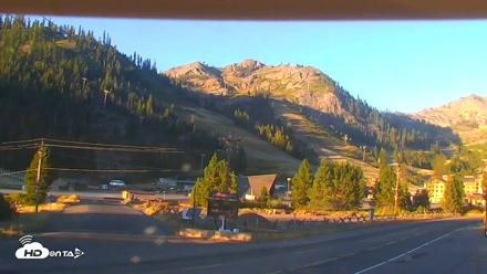 Palisades Tahoe KT-22 Live Webcam - Aug 27, 2026, 6:57am PDT