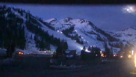 Palisades Tahoe KT-22 Live Webcam - Mar 6, 2026, 5:53am PST