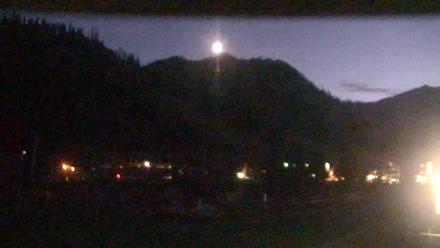 Palisades Tahoe KT-22 Live Webcam - Sep 27, 2025, 7:30pm PDT