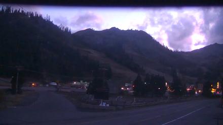 Palisades Tahoe KT-22 Live Webcam - Oct 10, 2025, 6:54pm PDT