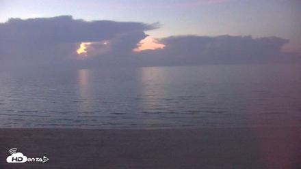Gulf Shores - Port Aransas Live Beach Cam - Aug 29, 2026, 6:43am CDT