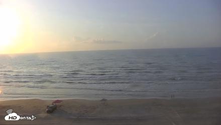 Gulf Shores - Port Aransas Live Beach Cam - Aug 7, 2026, 7:28am CDT