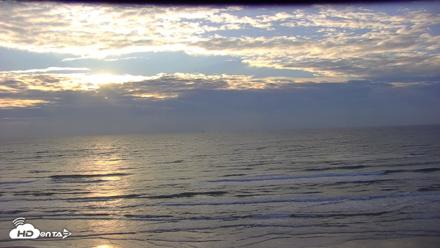 Gulf Shores - Port Aransas Live Beach Cam - Oct 6, 2026, 7:57am CDT