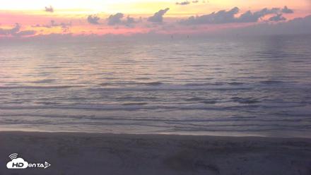 Gulf Shores - Port Aransas Live Beach Cam - Sep 27, 2026, 7:01am CDT