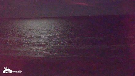 Gulf Shores - Port Aransas Live Beach Cam - Sep 26, 2026, 9:43pm CDT