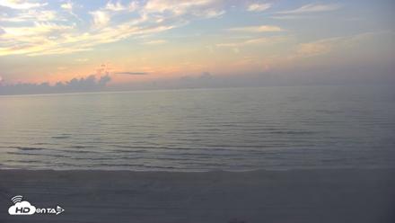 Gulf Shores - Port Aransas Live Beach Cam - Aug 28, 2026, 7:16am CDT