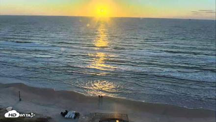 Port Aransas Beach - Sea Gull Condos Live Webcam - Oct 23, 2026, 7:44am CDT