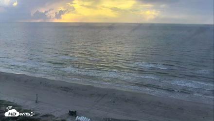 Port Aransas Beach - Sea Gull Condos Live Webcam - Sep 9, 2026, 7:46am CDT