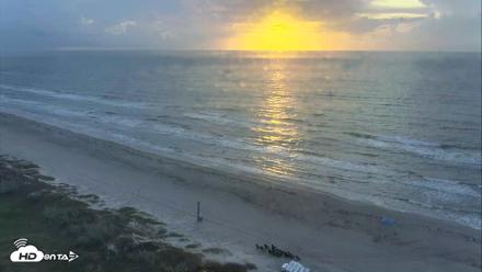 Port Aransas Beach - Sea Gull Condos Live Webcam - Sep 17, 2026, 7:32am CDT
