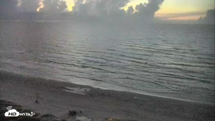 Port Aransas Beach - Sea Gull Condos Live Webcam - Sep 8, 2026, 6:42am CDT