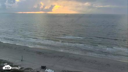 Port Aransas Beach - Sea Gull Condos Live Webcam - Sep 9, 2026, 7:34am CDT