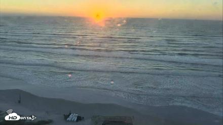 Port Aransas Beach - Sea Gull Condos Live Webcam - Oct 20, 2026, 7:33am CDT