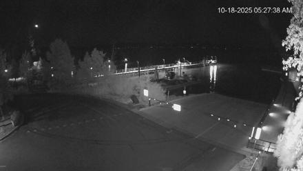 North Lake Tahoe Boat Ramp Live Webcam - Oct 18, 2025, 5:28am PDT