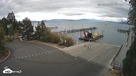 North Lake Tahoe Boat Ramp Live Webcam - Sep 3, 2026, 9:14am PDT