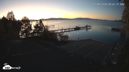 North Lake Tahoe Boat Ramp Live Webcam - Oct 8, 2026, 6:42am PDT