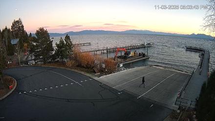 North Lake Tahoe Boat Ramp Live Webcam - Nov 3, 2025, 5:03pm PST