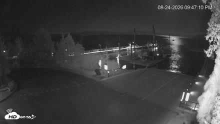 North Lake Tahoe Boat Ramp Live Webcam - Aug 24, 2026, 9:47pm PDT