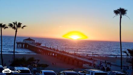 Manhattan Beach Pier North Live Cam - Oct 7, 2026, 6:28pm PDT