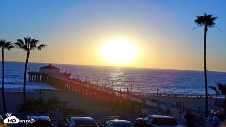 Manhattan Beach Pier North Live Cam - Oct 6, 2026, 6:17pm PDT