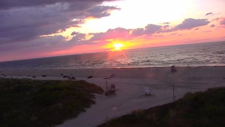 Sandcastle Condos Port Aransas Live Beach Cam - Sep 28, 2025, 7:25am CDT