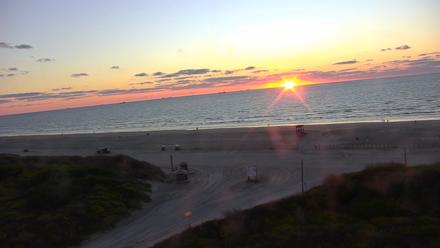 Sandcastle Condos Port Aransas Live Beach Cam - Nov 4, 2025, 6:43am CST