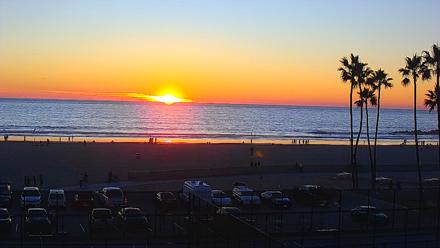 Venice Beach Wide View Live Webcam - Nov 25, 2025, 4:46pm PST