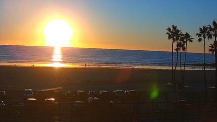 Venice Beach Wide View Live Webcam - Dec 5, 2025, 4:29pm PST