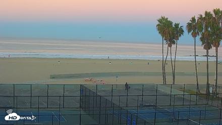 Venice Beach Wide View Live Webcam - Oct 4, 2026, 6:45am PDT