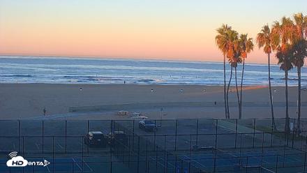 Venice Beach Wide View Live Webcam - Oct 3, 2026, 7:02am PDT