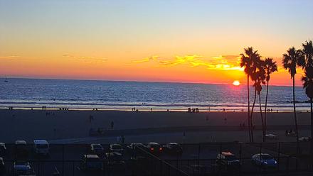 Venice Beach Wide View Live Webcam - Oct 19, 2025, 6:14pm PDT