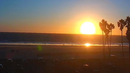 Venice Beach Wide View Live Webcam - Oct 22, 2025, 6:00pm PDT