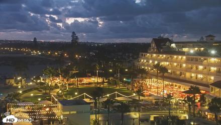 Hotel Del Coronado 4K Roaming Live Cam - May 27, 2026, 8:18pm PDT