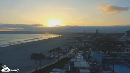 Hotel Del Coronado 4K Roaming Live Cam - Jun 24, 2026, 7:42pm PDT