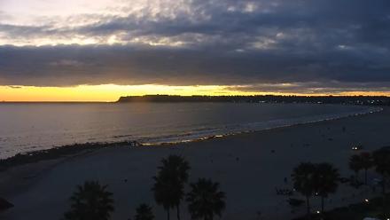 Hotel Del Coronado 4K Roaming Live Cam - Mar 9, 2026, 7:10pm PDT
