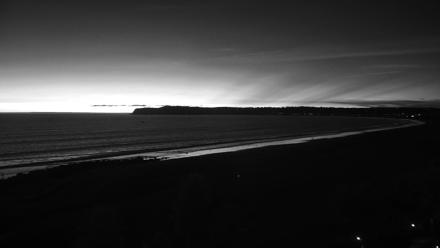 Hotel Del Coronado 4K Roaming Live Cam - Nov 5, 2025, 5:27pm PST