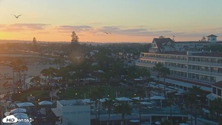 Hotel Del Coronado 4K Roaming Live Cam - Jul 2, 2026, 7:54pm PDT