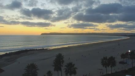 Hotel Del Coronado 4K Roaming Live Cam - Oct 22, 2025, 6:10pm PDT