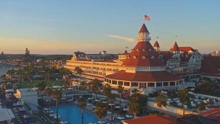 Hotel Del Coronado 4K Roaming Live Cam - Nov 5, 2025, 4:45pm PST